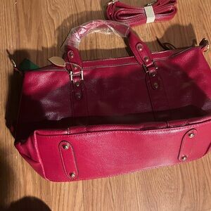 Faux leather purse. Brand new red bag.